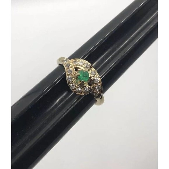 Emerald Gemstone & Diamond Ring 14K Yellow Gold Size 6 3/4
